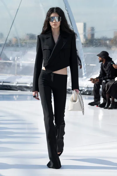 Look 20